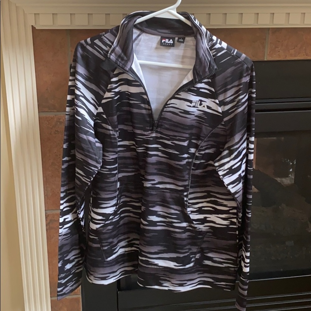 Women’s golf pullover